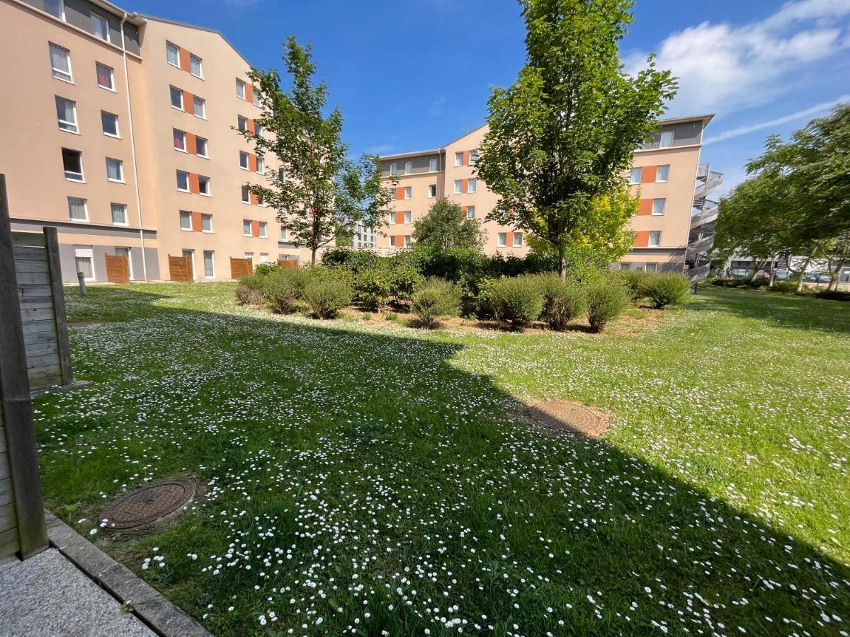 Acajou, Studio Avec Terrasse Et Parking Prive Caen Kültér fotó