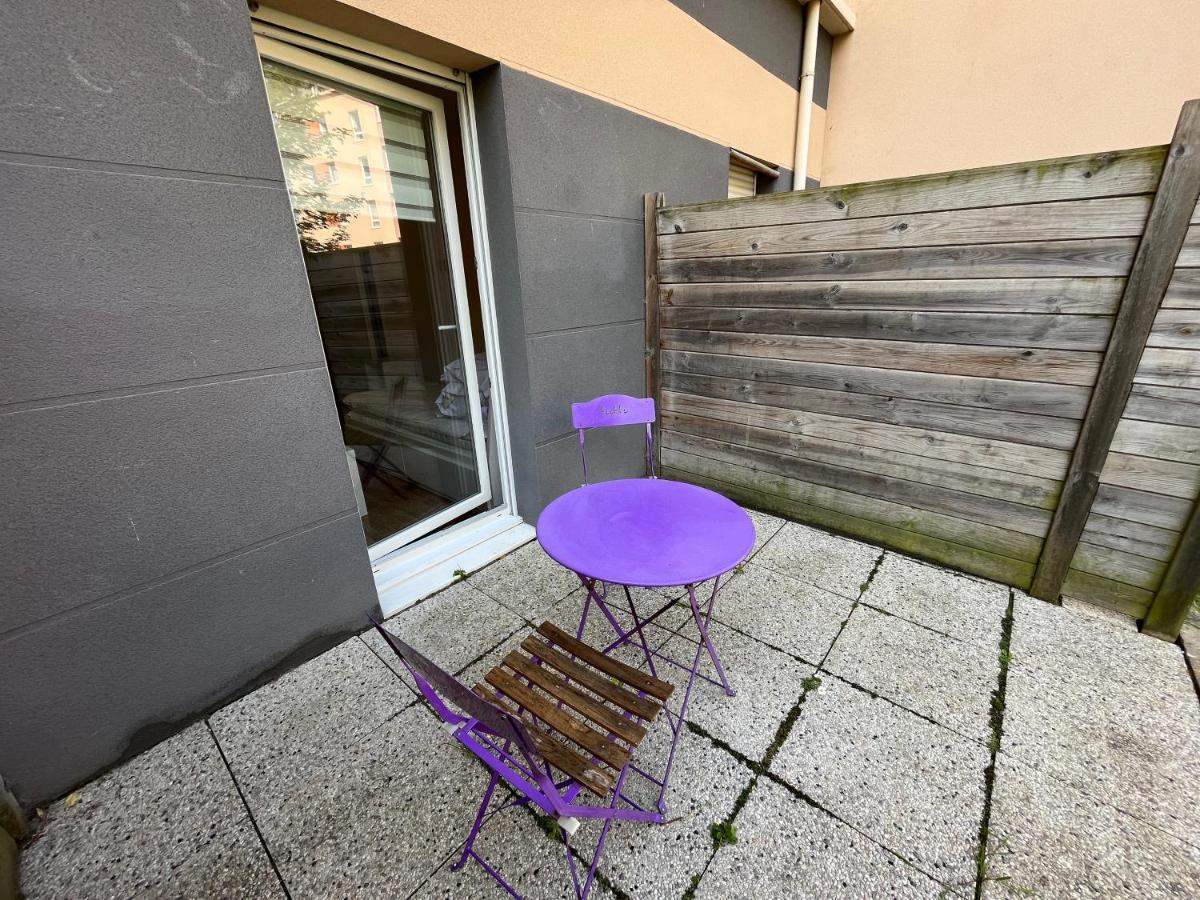 Acajou, Studio Avec Terrasse Et Parking Prive Caen Kültér fotó